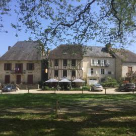 Auberge Henri IV – hotel w mieście Ségur-le-Château