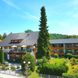 Hotel Leonhardihof، فندق في باد تولز