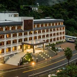 Dong Tair Spa Hotel, hotel u gradu Wenquan