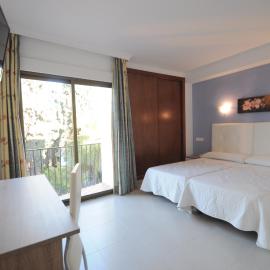 Hotel Goya, hotel u gradu Almunjekar