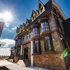 Hogwarts Castle Guest House, hotel em Wujie