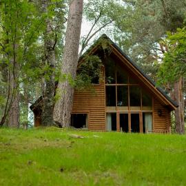 Macdonald Woodland Lodges at Macdonald Aviemore Resort, viešbutis mieste Avimoras