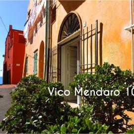 Le Casasse "Vico Mendaro 10", готель у місті Варіготті