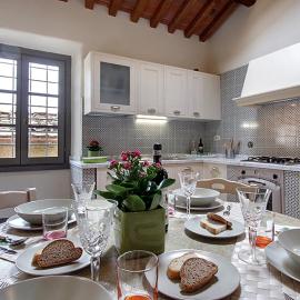 Villa Casaglia 1-apartment With Shared Pool, hotel em Calenzano