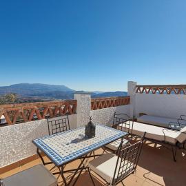 La Almunia de la Alpujarra，Yegen的飯店
