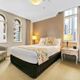 Manor Apartment Hotel