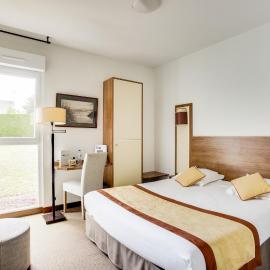 Brit Hotel De La Côte Des Havres โรงแรมในLessay