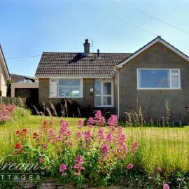 Hillview Bungalow, hotel in Burton Bradstock