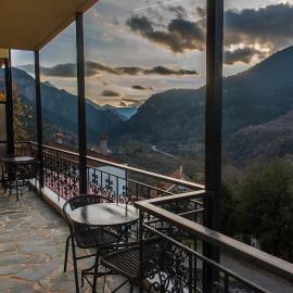 Το Ηλιοβασίλεμα, hotel in Megalo Chorio