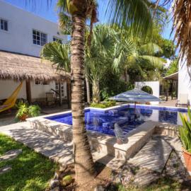 Villa Escondida Guest House Cozumel Downtown, hotel in Cozumel