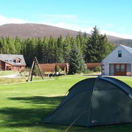 Badaguish forest lodges and camping pods, viešbutis mieste Avimoras