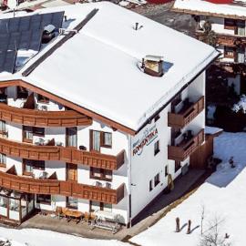 Hotel Garni Romantika, хотел в Санкт Леонард им Пицтал
