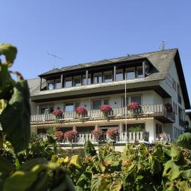 Haus Klosterblick, hotelli kohteessa Kröv