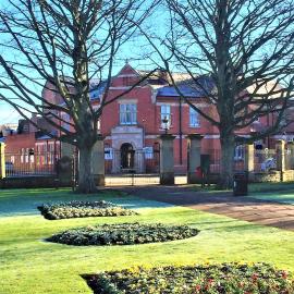 Kings Park Hotel: Retford şehrinde bir otel
