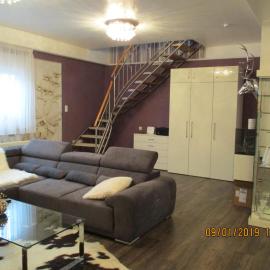 2 Floor Designer Apartment, hotel di Ramstein-Miesenbach