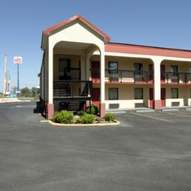 Americas Best Value Inn & Suites Macon at Eisenhower Pkwy, hotel en Macon