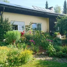 Landhaus Bernecker, Bay.W., hotel i Rinchnach