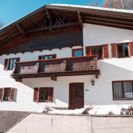 Traditionell-modernes Haus in Hötting, hotel in Innsbruck