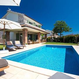 Luxury Villa Nika, hotell i Dobrinj