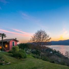 Laveno-Mombello में, होटल Locanda Pozzetto