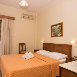 HOTEL STOUPA, מלון בסטופה