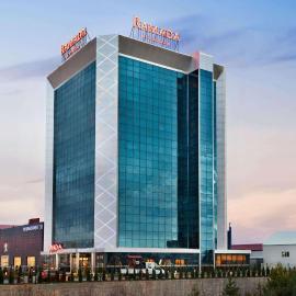 Ramada by Wyndham Sivas، فندق في شيفاش