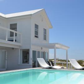 The Beach House Collection - Pearl Bay Beach Villa
