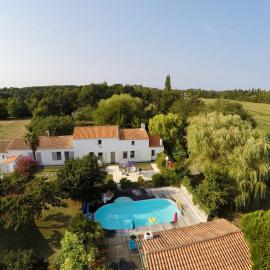 Domaine Des Coutelleries, hotel en Sallertaine