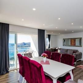 Superior apartment Nike, hotel in Mlini