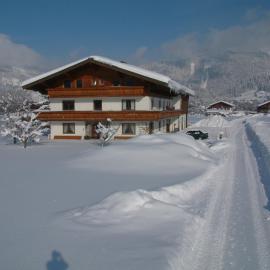Landhaus Greiderer, hotel di Kossen