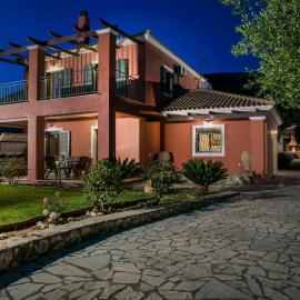 VILLA MARITINA, хотел в Кефалония