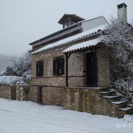 Traditional Greek Cottage, hotel u gradu Palaiókastron