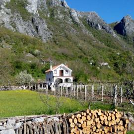 Vacation home, hotel a Virpazar
