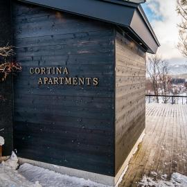 Cortina Apartment, hotel em Otari