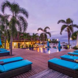 Bay Shore Huts, hotel a Lembongan