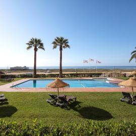 Meia Praia Lagos - Beach Club Apartments, hotel u gradu Lagos