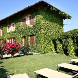 Cascina Delle Rose, hotel sa Barbaresco