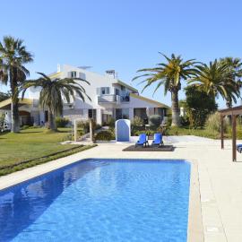 Tavira Vacations Apartments: Tavira'da bir otel