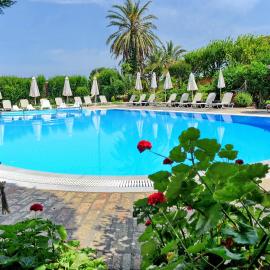 Alkyon Apartments & Villas Hotel, khách sạn ở Lygia