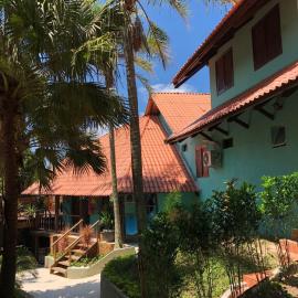 Pousada Reserva do Tombo Lounge Hostel, хотел в Гуаружа