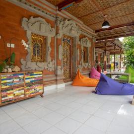 Nushe Hostel & Room