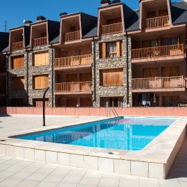 Apartamento CA L'ANTON con Parking, hotel en Rialp