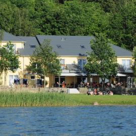 Güstrow में, होटल Strandhaus am Inselsee