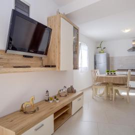 Apartment Angela, hotel i Cunski