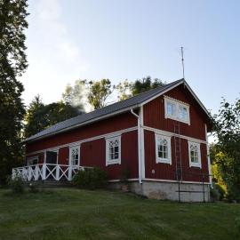 Leipyölin tila, hotel Perniö városában
