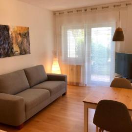 Bed & Kitchen