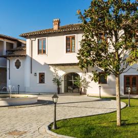 Favilla Hotel di Charme, hotelli Roomassa