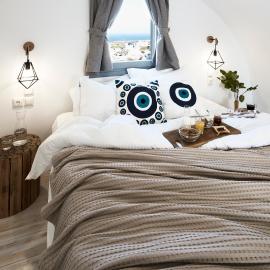 Pnoi Luxury Suites, hotel u gradu Karterados