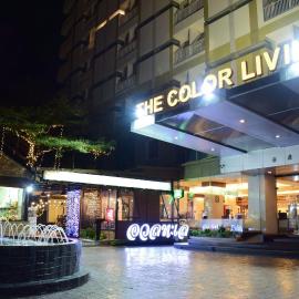 The Color Living Hotel, hotelli kohteessa Bangna