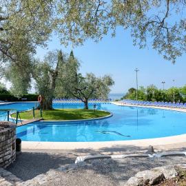 Residence Parco Del Garda, hotel en Garda
